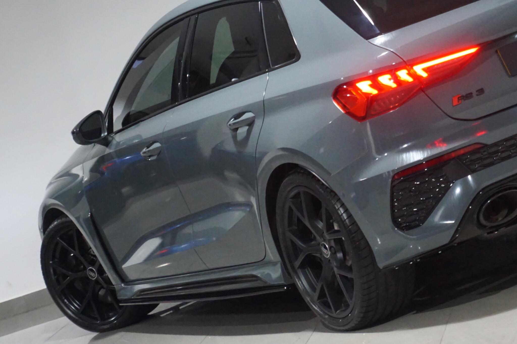 Audi RS3 2.5 TFSI Carbon Black Sportback S Tronic quattro Euro 6 (s/s) 5dr